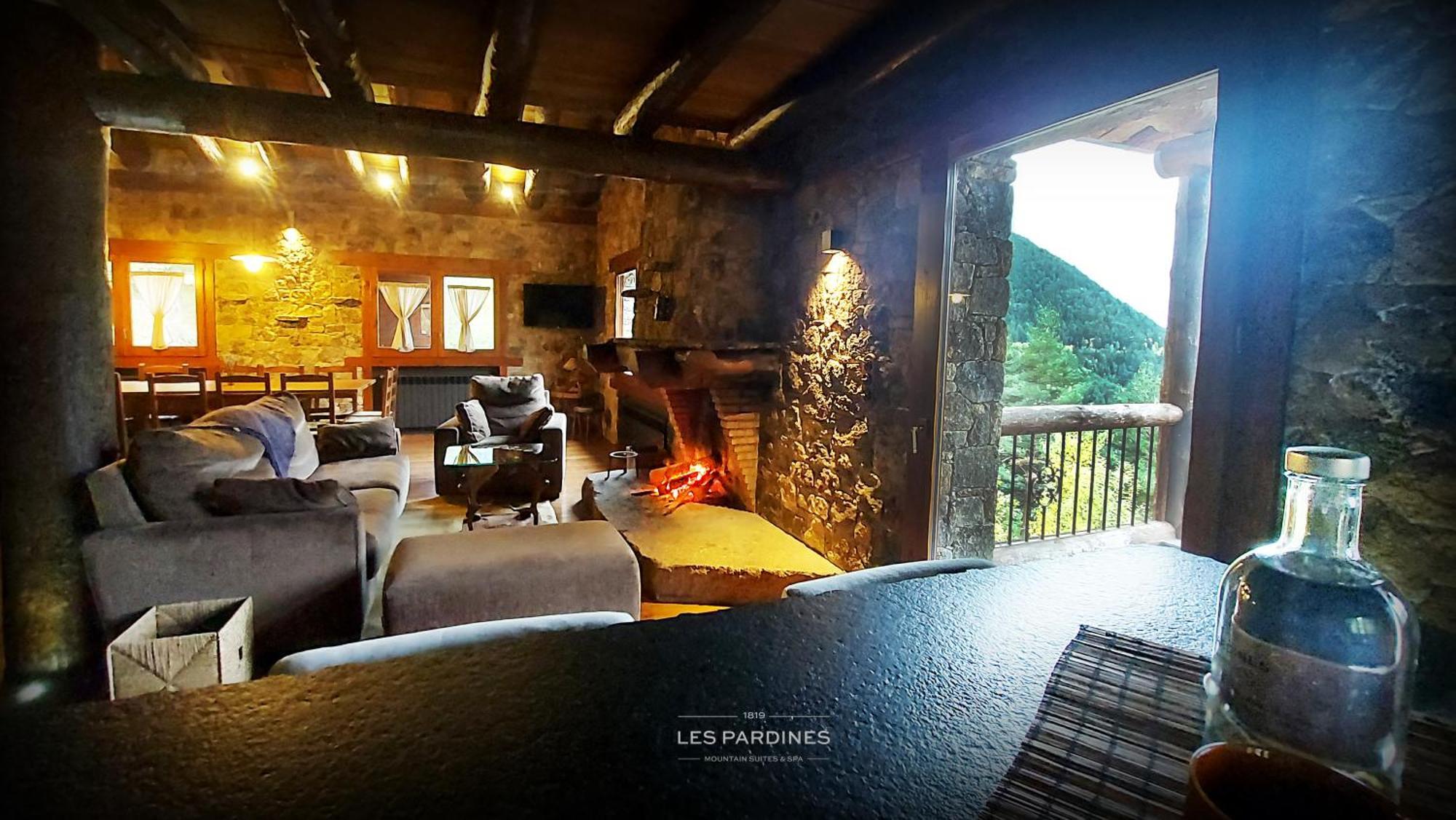 Les Pardines 1819 Mountain Suites & Spa 엔캄 외부 사진